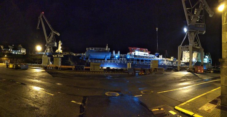 O buque Blue Start no dique de Navantia Ferrol 