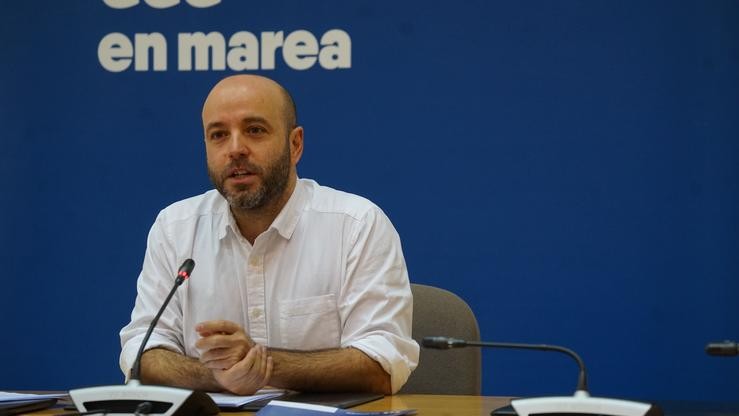 O portavoz de En Marea, Luís Villares, en rolda de prensa. EN MAREA 