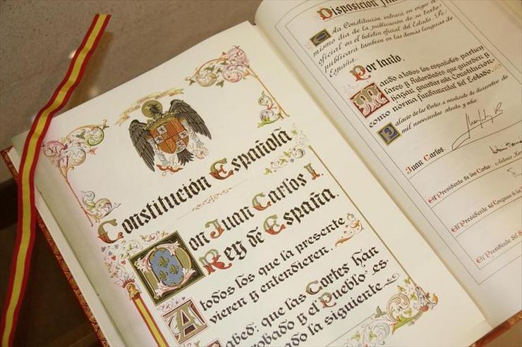 Exemplar da Constitución española 
