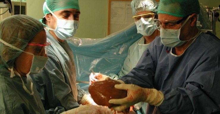 Transplante hepático no Hospital Clínico. GOBERNO DE ARAGÓN / Europa Press