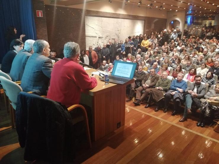 Conferencia do profesor e doutor Ángel Carracedo en Lugo. PP DE LUGO