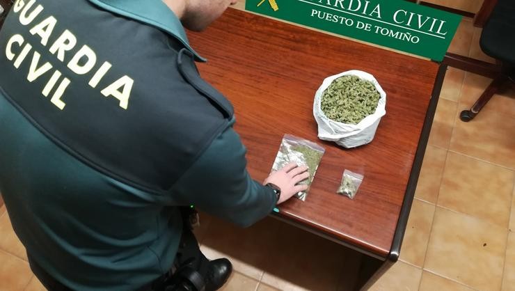 Investigado un veciño de Tomiño sorprendido cuns 200 gramos de marihuana.. GARDA CIVIL