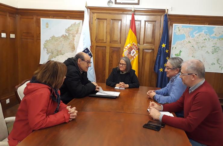 Reunión da Subdelegada do Goberno con Comisión Defensa do Común. SUBDELEGACIÓN DO GOBERNO