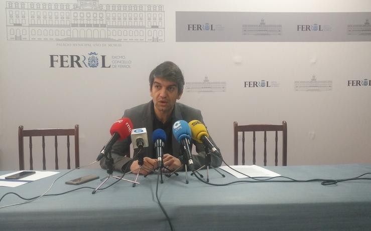 O alcalde de Ferrol en rolda de prensa. 