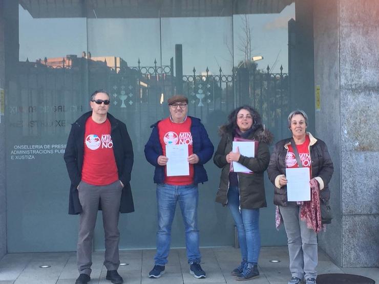 Presentación das alegacións contra a drenaxe na mina de Touro 