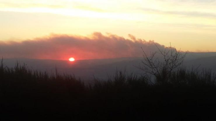 Incendio en Padrenda / tuitter EmerxenciasOU Incendio en Padrenda / tuitter EmerxenciasOU