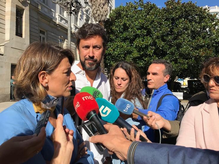 Yolanda Díaz e Antón Gómez-Reino tras unha reunión no TSXG. EN MAREA - Arquivo