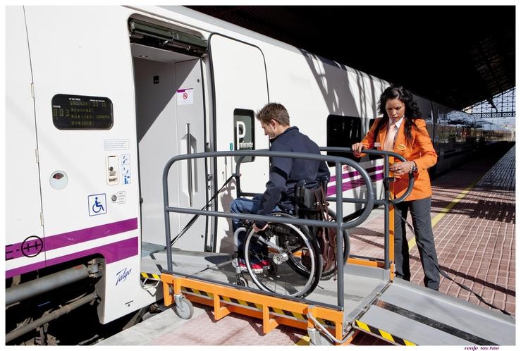 O servizo de atención a persoas con discapacidade ou mobilidade reducida. RENFE 