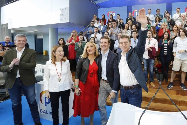 Acto de entrega aos carnés a novos afiliados do PP en Vigo co president. Marta Vázquez Rodríguez - Europa Press 