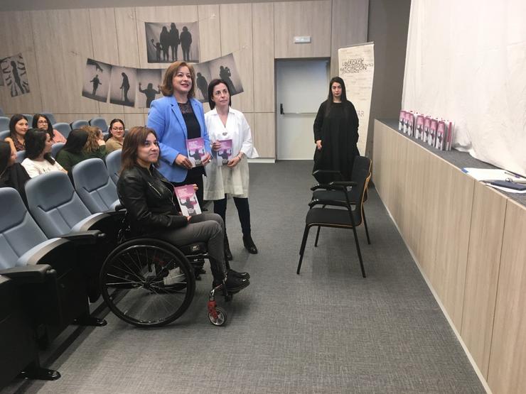 A guía sobre a violencia sexual da Asociación de Mulleres Discapacitadas bus / Europa Press