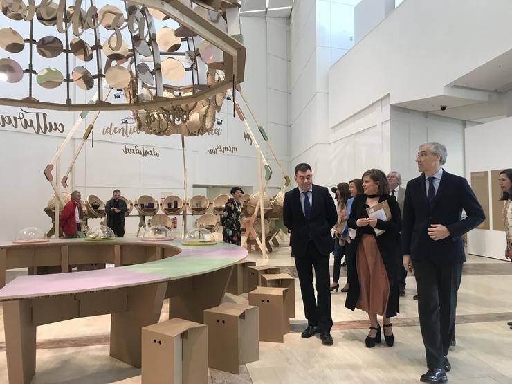 O Centro Gaiás repasa en 250 pezas a historia e evolución da artesanía en Galicia e convida a 