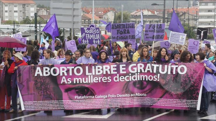 Manifestación en Santiago de Compostela a prol do aborto libre e gratuíto / Galiza Contrainfo