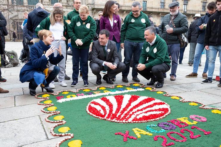 Alfombra floral que une en espírito Bruselas e Santiago. CEDIDA 