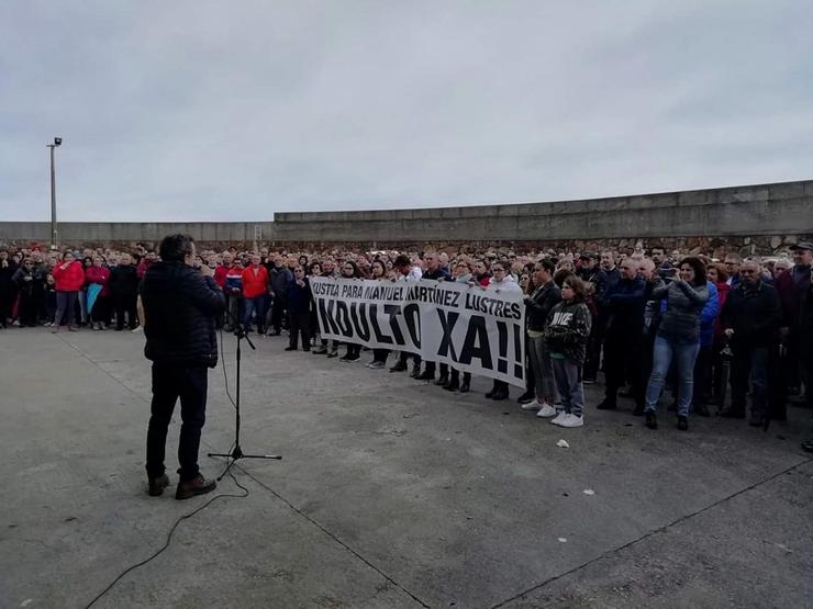Pesca.- Máis de 1.000 persoas piden en Carnota o indulto para o expresidente dos 'percebeiros' de Lira. CONFRARÍA DE LIRA 