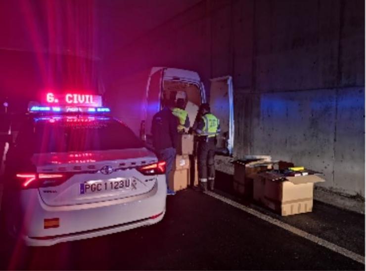Interceptados dous furgóns portugueses en Verín (Ourense) con pezas falsificade. GARDA CIVIL / Europa Press