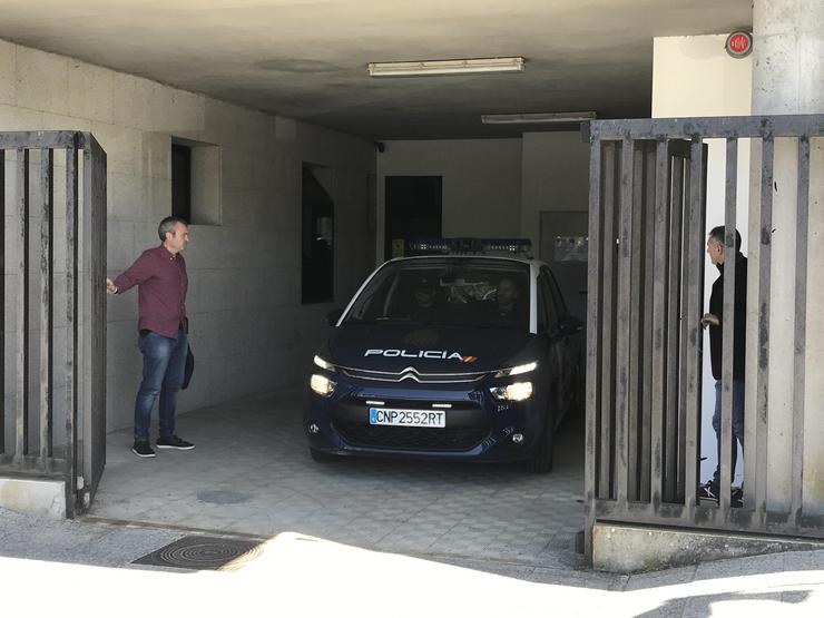 Saída de 'O Chicle' do xulgado de Ribeira (A Coruña). EUROPA PRESS - Arquivo 