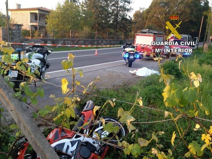 Investigado o condutor da motocicleta do accidente en Catoira (Pontevedra) no que faleceu o seu acompañante. GARDA CIVIL 