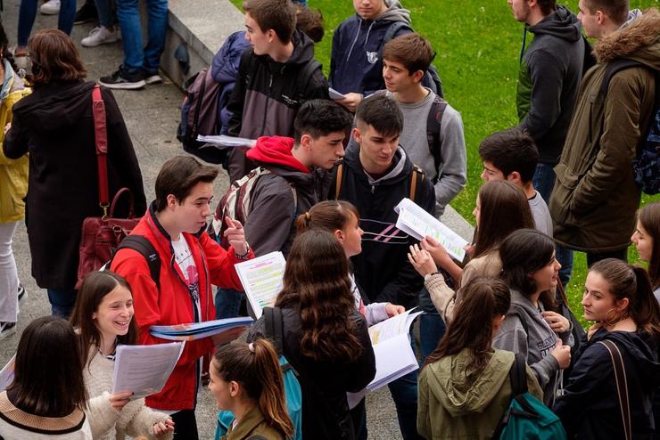 Preto de 11.400 alumnos matriculáronse para as probas de selectividade en Galicia. UNIVERSIDADE DA Rioxa 