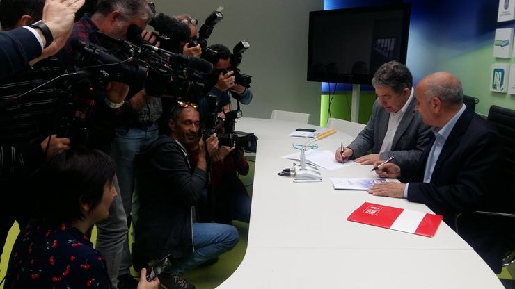 BNG e PSOE asinan o pacto para un goberno de coalición en Pontevedra 