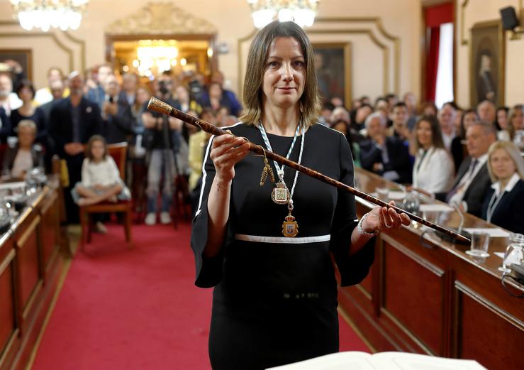Lara Méndez recibe o bastón de mando do Concello de Lugo 