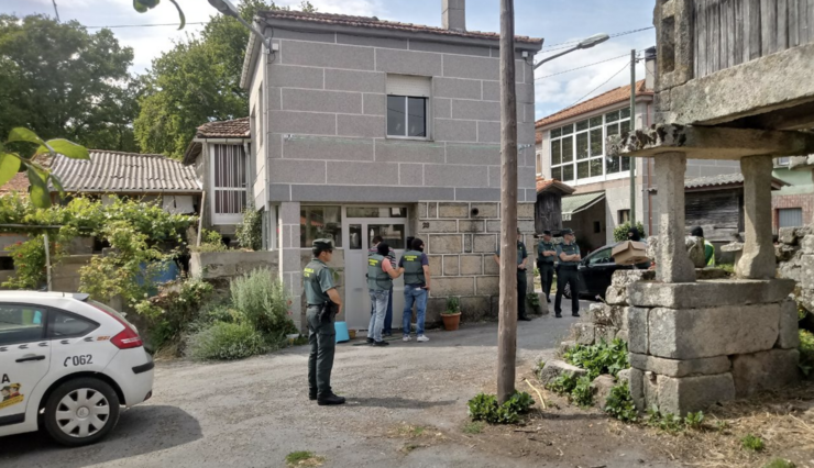 Rexistro na casa dun militante independentista ao que as Forzas e Corpos de Seguridade do Estado relacionan con Resistencia Galega 