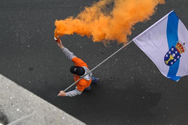 Manifestantes de Alcoa marchan por un futuro para a industria electrointensiva  na Coruña. M. Dylan - Europa Press / Europa Press