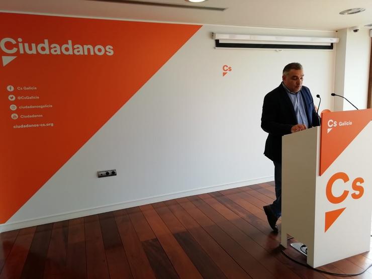 O secretario de Organización de Cidadáns Galicia, Laureano Bermejo, en rolda de prensa. CIDADÁNS 