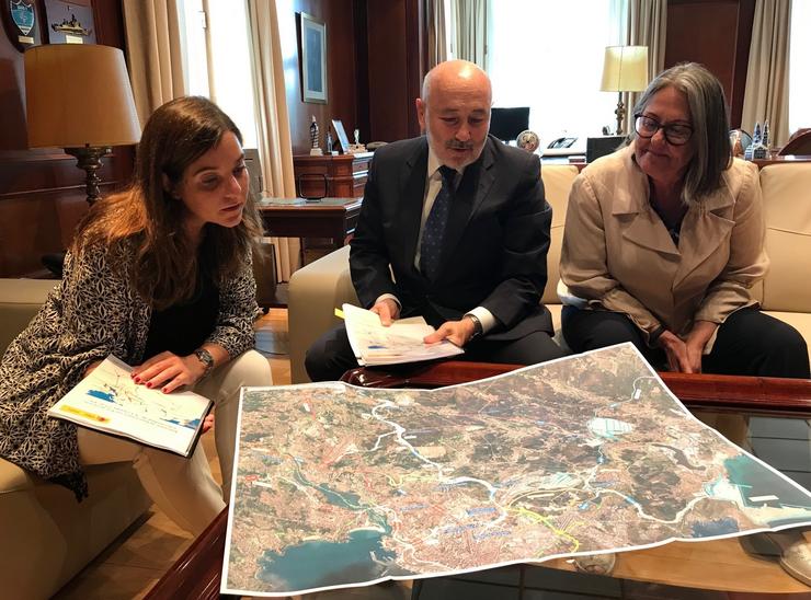 Reunión entre o delegado do Goberno en Galicia e a alcaldesa da Coruña para falar da reforma da estación de trens. DELEGACIÓN DO GOBERNO 