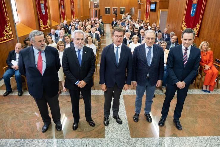 O proxecto 'Anecdotario do Parlamento de Galicia' recompila as mellores vivencias das 7 primeiras lexislaturas. XUNTA 