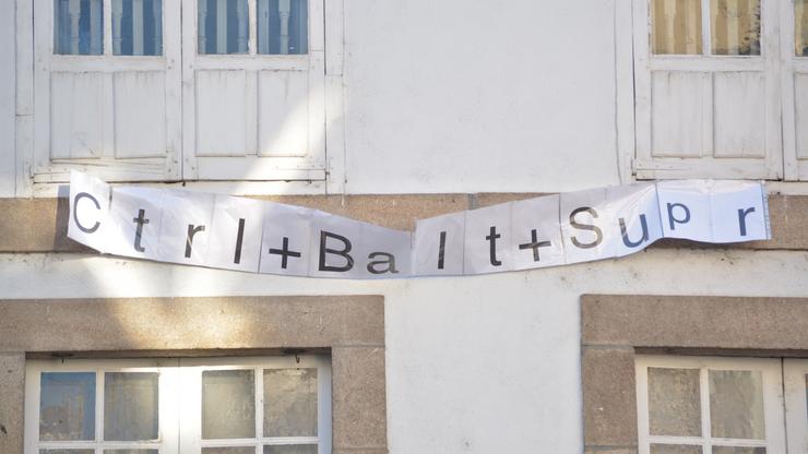 Protesta fronte á Deputación de Ourense para reclamar a 'saída dos Baltar' 