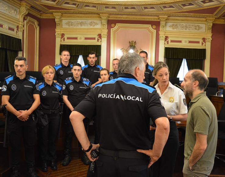Policías locais de Ourense co alcalde, Pérez Jácome.