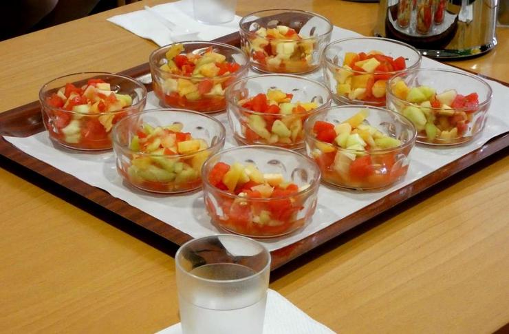 Froita nun comedor escolar / XUNTA
