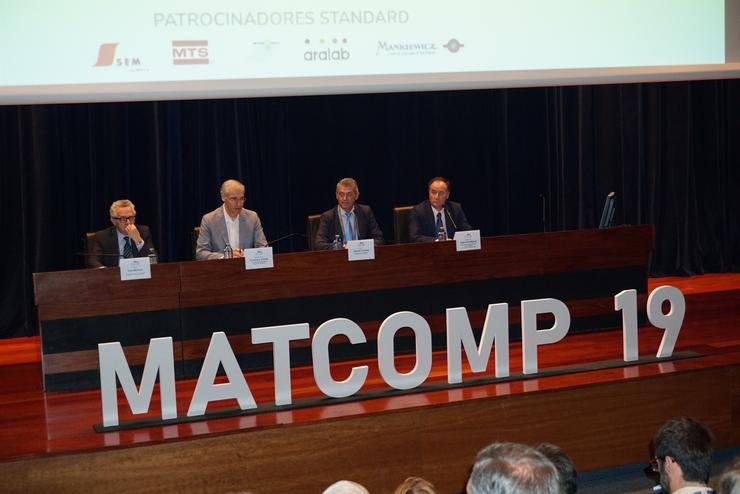 O director xeral do CTAG, o conselleiro de Economía, Emprego e Industria, o presidente de AEMAC e o vicerreitor de Planificación e Sustentabilidade da UVigo durante a inauguración do MATCOMP 2019. XUNTA / Europa Press