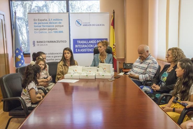 A Fundación Amigos de Galicia consegue un sistema de monitarización de glicosa para unha nena de Verín (Ourense).. FUNDACIÓN AMIGOS DE GALICIA 