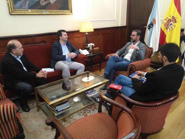 Reunión do alcalde de Ferrol co líder do PSdeG, Gonzalo Caballero. 