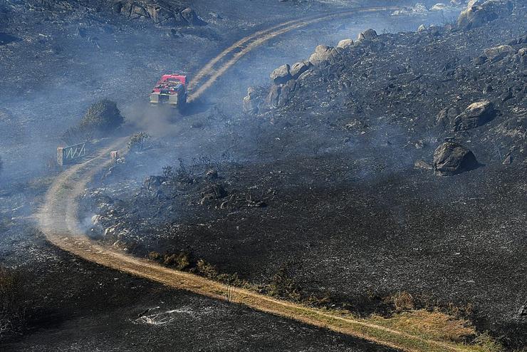 Terreo calcinado tras un incendio en Punta Couso, en Cangas 