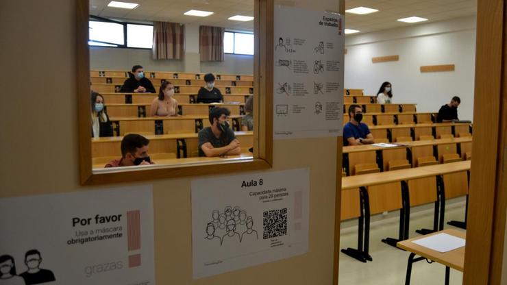 Unha aula da UVigo con códigos QR. UNIVERSIDADE DE VIGO - Arquivo