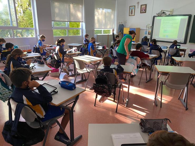 Alumnos do Colexio La Salle de Córdoba durante unha clase.. LA SALLE DE CÓRDOBA 