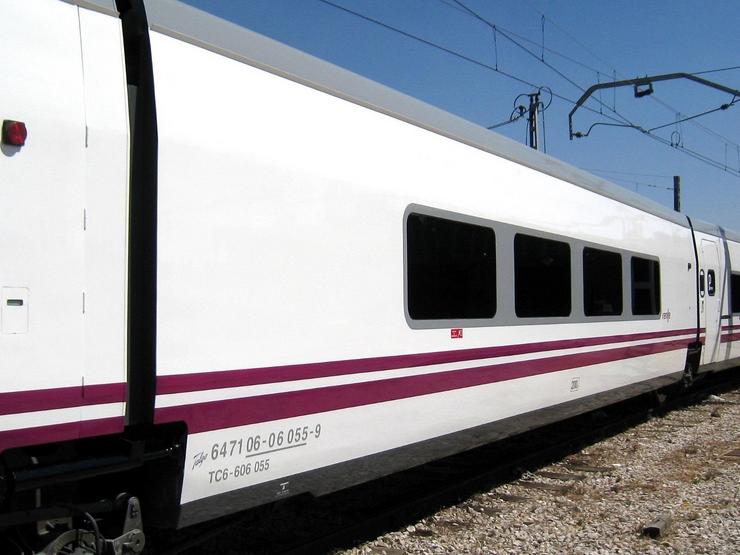 Tren c. RENFE - Arquivo