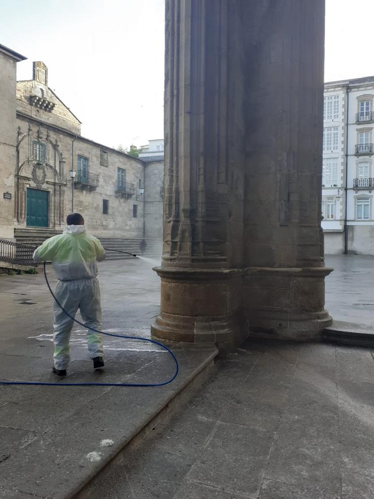 Pintadas na Catedral de Lugo / Concello de Lugo