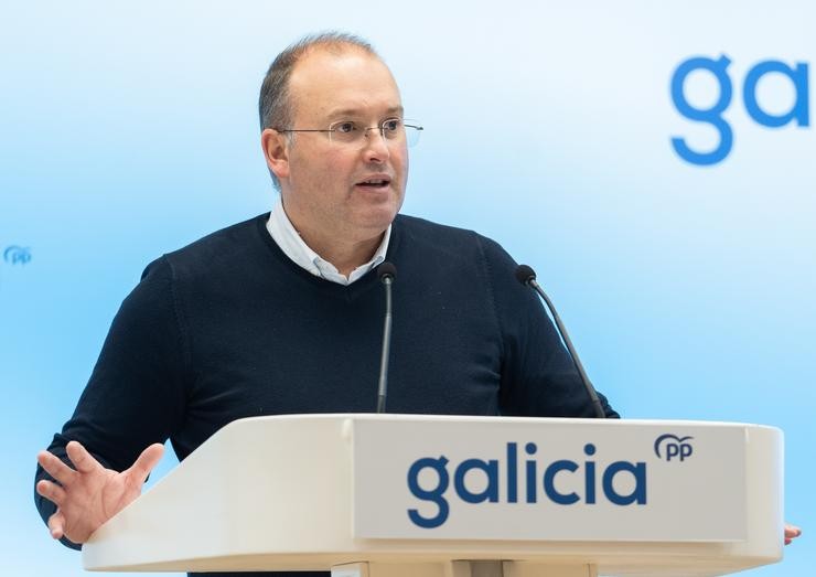 O secretario xeral do PPdeG, Miguel Tellado, en rolda de prensa. PARTIDO POPULAR DE GALICIA 