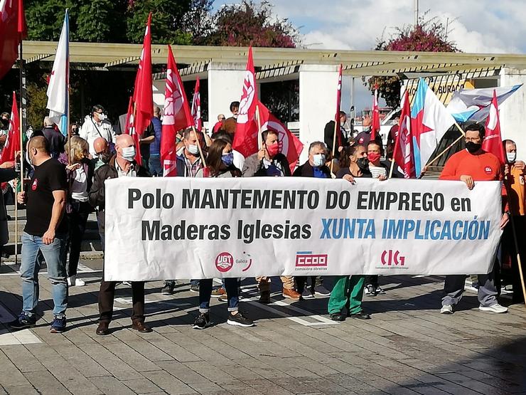 Traballadores de Maderas Iglesia maniféstanse en Vigo. CIG / Europa Press