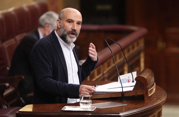 O deputado do Bloque Nacionalista Galego (BNG), Néstor Rego, intervén desde a tribuna nunha sesión plenaria no Congreso.. EUROPA PRESS/E. Parra. POOL - Europa Press