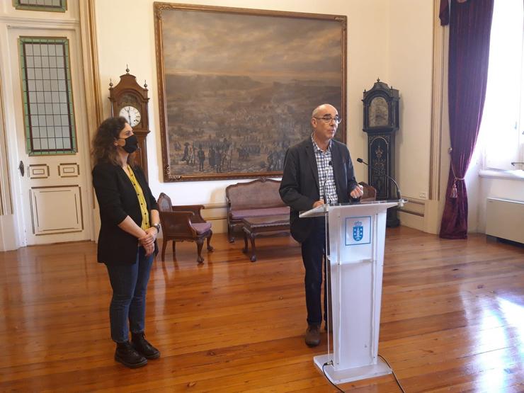O portavoz do BNG no Concello da Coruña, Francisco Jorquera, xunto á concelleira Avia Veira / BNG.