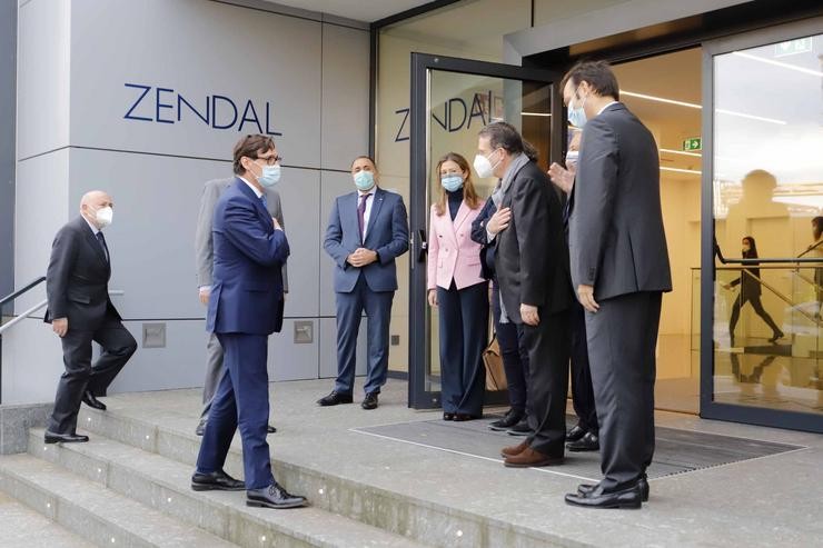 A instalacións do Grupo Zendal, nunha imaxe de arquivo coa visita do entón ministro de Sanidade Salvador Illa. Marta Vázquez Rodríguez - Europa Press