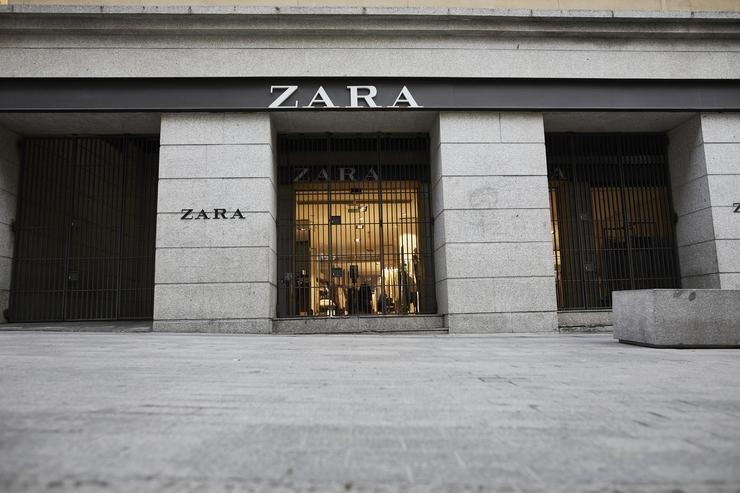 Baixa a persiana o primeiro Zara que abriu en Madrid. Jesús Hellín - Europa Press - Arquivo / Europa Press