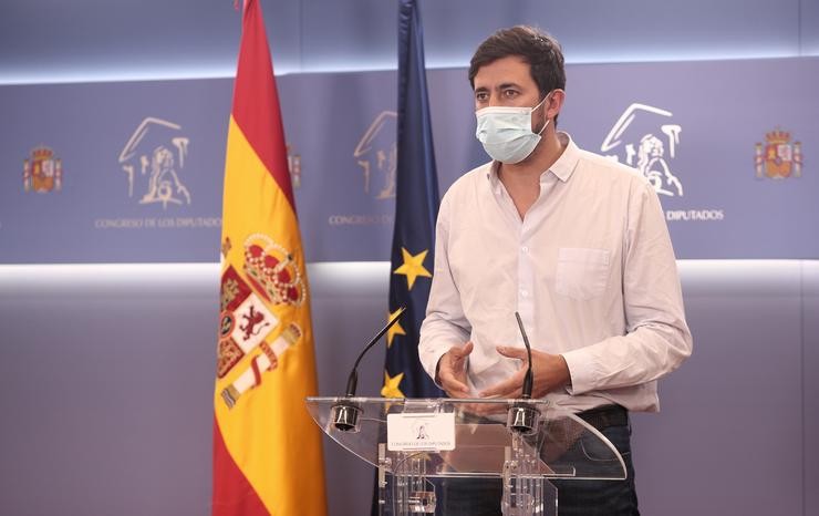 O deputado de Unidas Podemos e representante de Galicia En Común, Antón Gómez-Reino, intervén nunha rolda de prensa no Congreso dos Deputados.. EUROPA PRESS/E. Parra. POOL - Europa Press / Europa Press