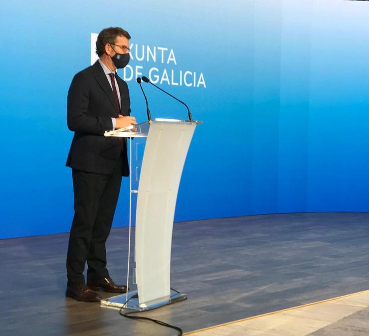 O presidente da Xunta, Alberto Núñez Feijóo, este luns en intervención aos medios 