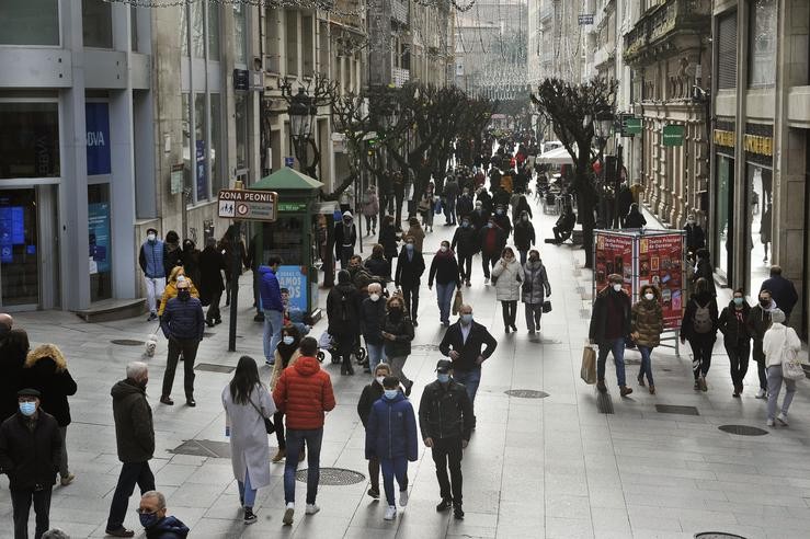 Rúa do Paseo de Ourense este nadal. Rosa Veiga - Europa Press 