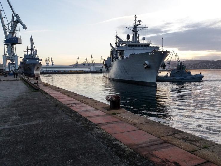 O buque 'Patiño' da Armada Española á súa chegada a Ferrol tras participar nunha misión da OTAN